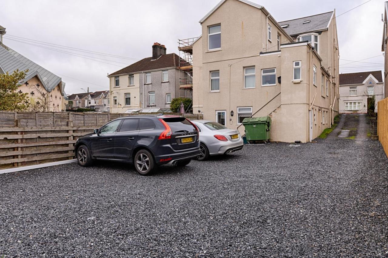 Alexandra Lodge Swansea Bagian luar foto