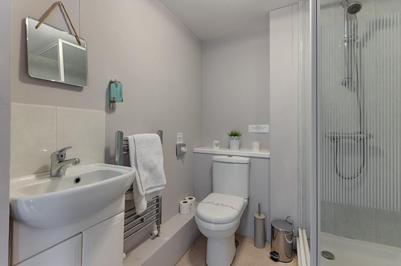 Alexandra Lodge Swansea Bagian luar foto